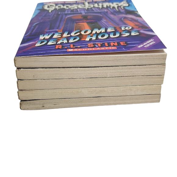 GOOSEBUMPS R.L. STINE LOT 5 BOOKS SPOOKY HORROR MYSTERY GHOSTS KIDS YOUTH TEEN - Picture 4 of 6